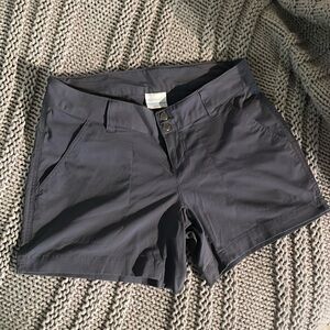 Columbia Women’s Shorts sz 8